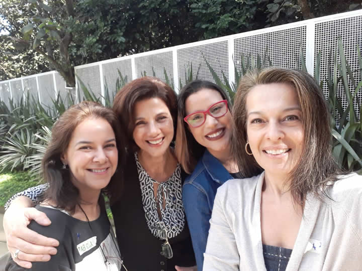Encontro e dinâmicas de alta performace com amigas empresárias